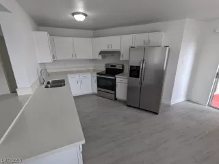 Photo #4: 2477092 Listing 