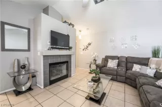 Photo #6: 2477098 Listing 