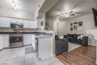 Photo #6: 2477109 Listing 