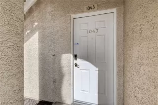 Photo #6: 2477125 Listing