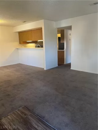 Photo #2: 2477166 Listing 