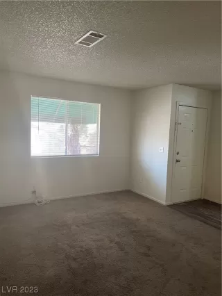 Photo #5: 2477166 Listing 