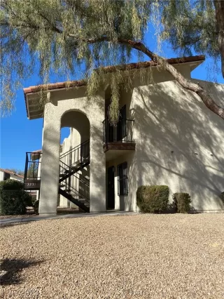 Photo #1: 2477172 Listing 