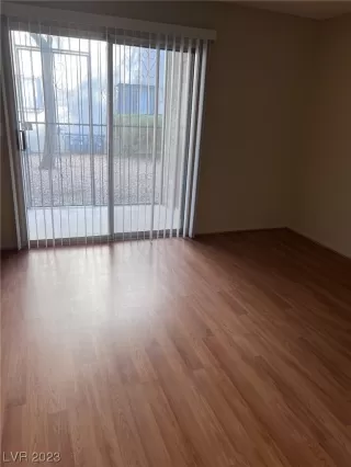 Photo #5: 2477172 Listing 