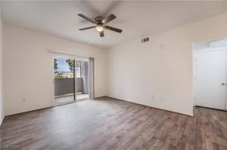 Photo #3: 2477173 Listing