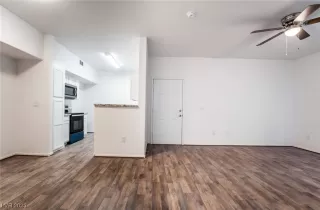 Photo #4: 2477173 Listing