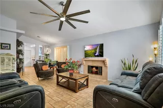 Photo #5: 2477214 Listing