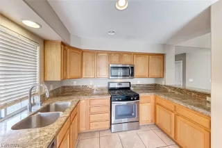 Photo #4: 2477215 Listing 