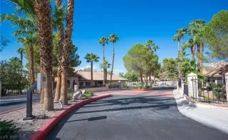 Photo #1: 2477216 Listing 