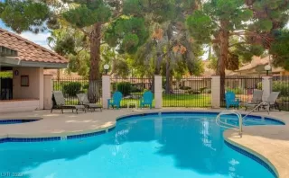 Photo #2: 2477216 Listing 