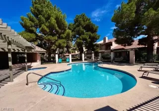 Photo #3: 2477216 Listing 