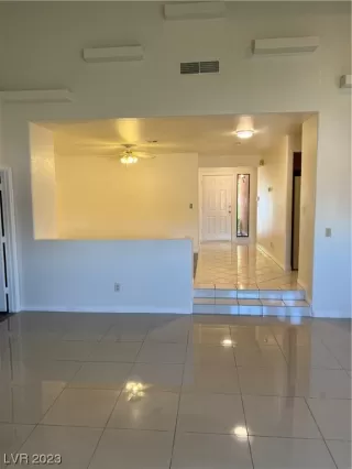 Photo #5: 2477216 Listing 