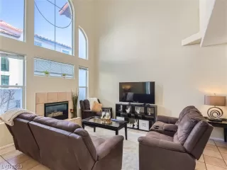 Photo #5: 2477220 Listing