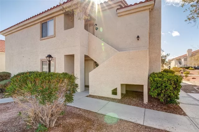 MLS: 2477224 Condo For Sale