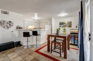 Photo #4: 2477224 Listing 