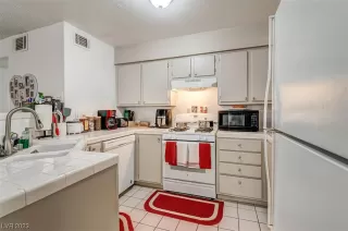 Photo #6: 2477224 Listing 