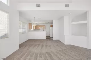 Photo #2: 2477312 Listing