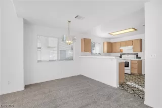 Photo #4: 2477312 Listing