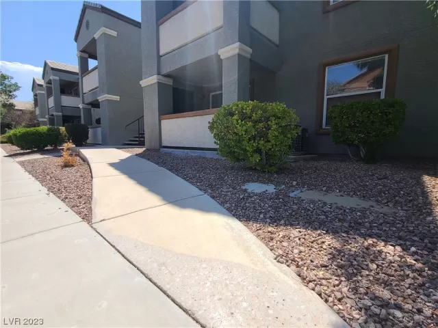 MLS: 2477381 Condo For Sale