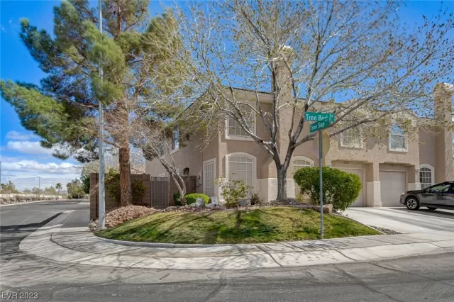 MLS: 2477401 Condo For Sale