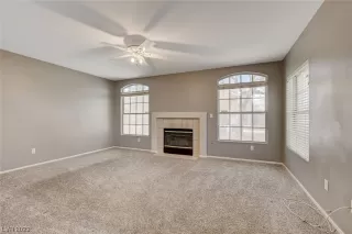 Photo #5: 2477401 Listing