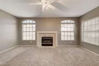 Photo #6: 2477401 Listing