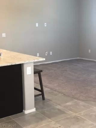 Photo #5: 2477458 Listing 