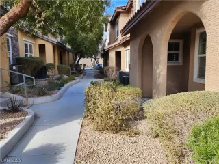 Photo #1: 2477497 Listing