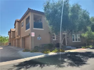 Photo #4: 2477497 Listing