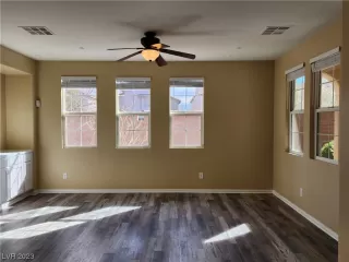 Photo #6: 2477497 Listing