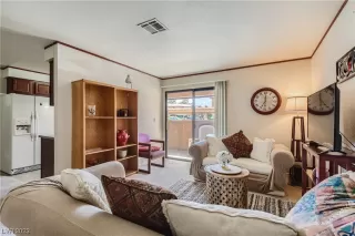 Photo #2: 2477521 Listing 