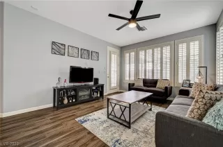 Photo #2: 2477527 Listing 