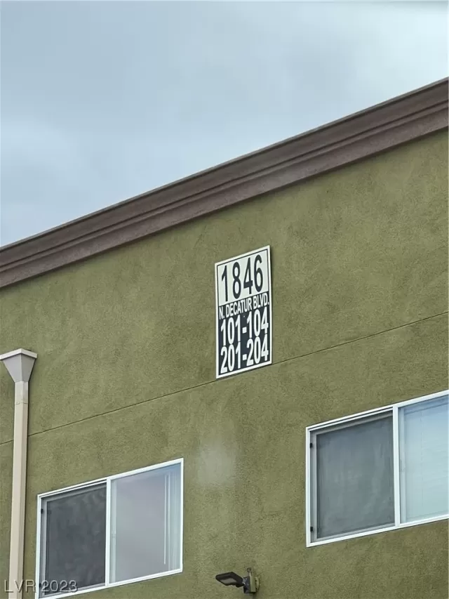 MLS: 2477537 Condo For Sale