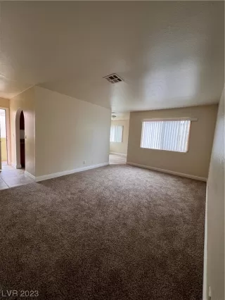 Photo #3: 2477537 Listing 