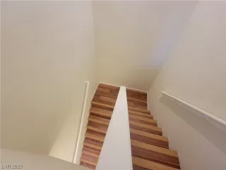 Photo #5: 2477551 Listing 