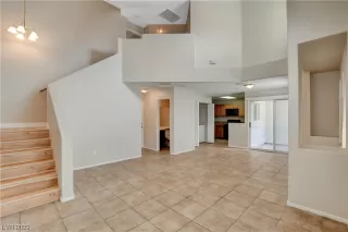 Photo #3: 2477555 Listing