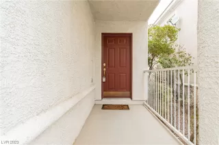 Photo #3: 2477590 Listing