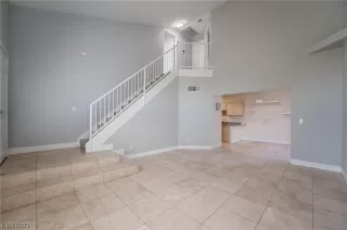 Photo #6: 2477609 Listing