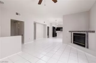 Photo #4: 2477654 Listing