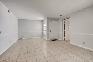 Photo #1: 2477694 Listing 