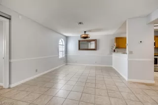 Photo #2: 2477694 Listing 