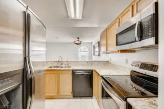 Photo #4: 2477694 Listing 