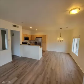 Photo #2: 2477702 Listing 