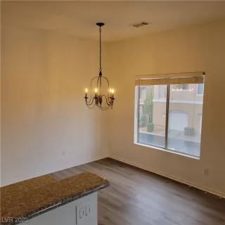 Photo #4: 2477702 Listing 