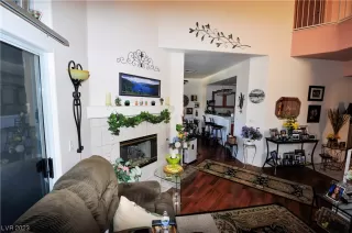 Photo #4: 2477711 Listing