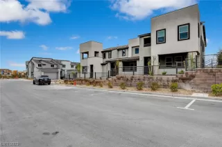 Photo #1: 2477721 Listing 