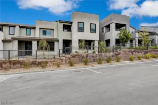 Photo #2: 2477721 Listing 