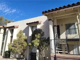 Photo #1: 2477758 Listing 