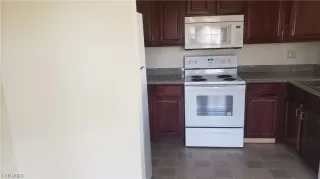 Photo #3: 2477778 Listing 