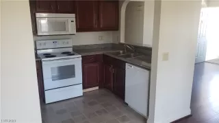 Photo #4: 2477778 Listing 